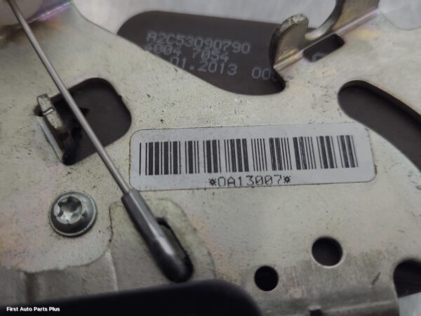 2012 MERCEDES VITO Door/Boot/Gate Lock