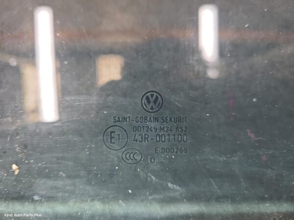 2011 VOLKSWAGEN TRANSPORTER Right Front Door Window