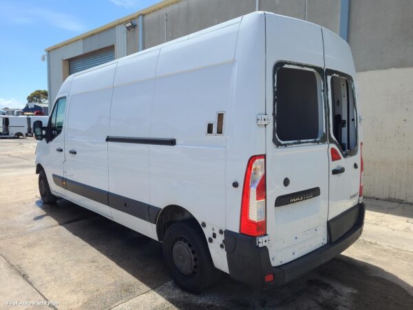 2021 RENAULT MASTER REAR_PARKING_SENSOR
