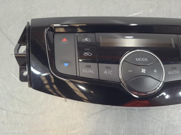 2021 NISSAN NAVARA Heater/Ac Controls