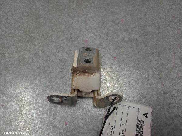 2013 TOYOTA HILUX Door Hinge/Runner