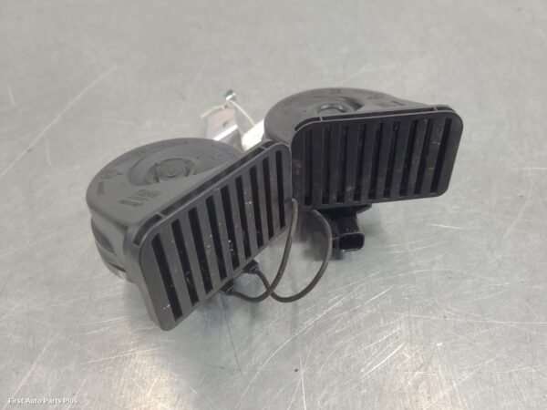 2023 FORD TRANSIT Horn