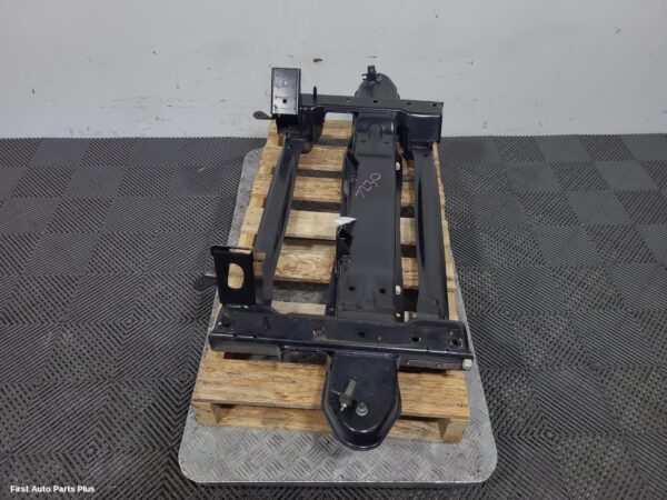 2004 MERCEDES SPRINTER Frt Xmember/Cradle