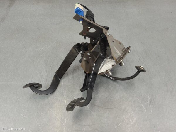 2012 FORD TRANSIT Pedal Assembly