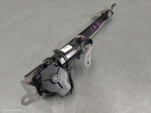 2016 MERCEDES VITO Hatch Strut