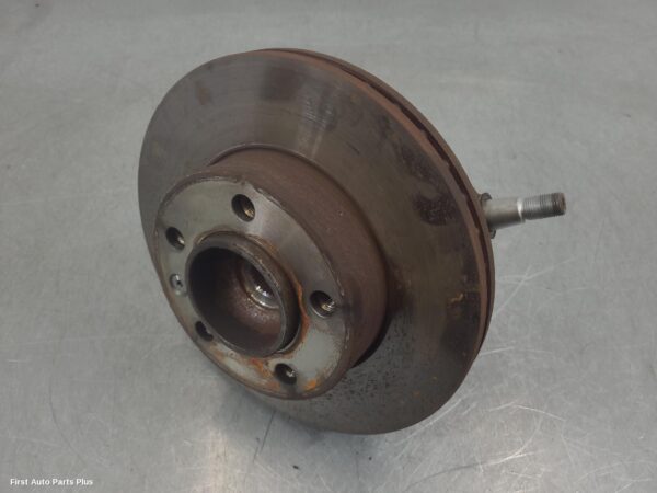 2021 RENAULT MASTER Right Front Hub Assembly