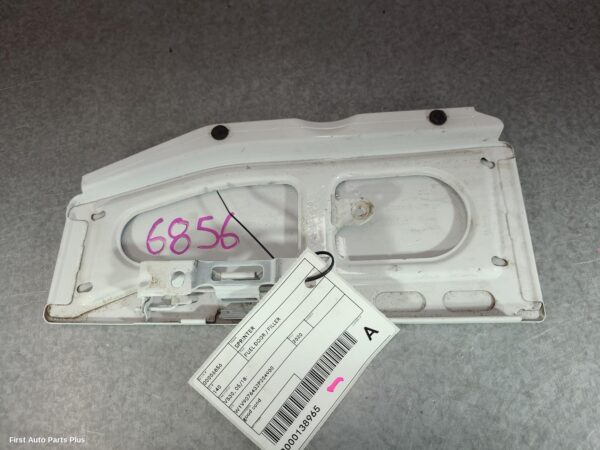 2020 MERCEDES SPRINTER Fuel Door / Filler