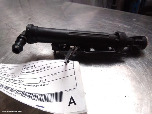 2014 MERCEDES SPRINTER HEADLAMP_WASHER_JET