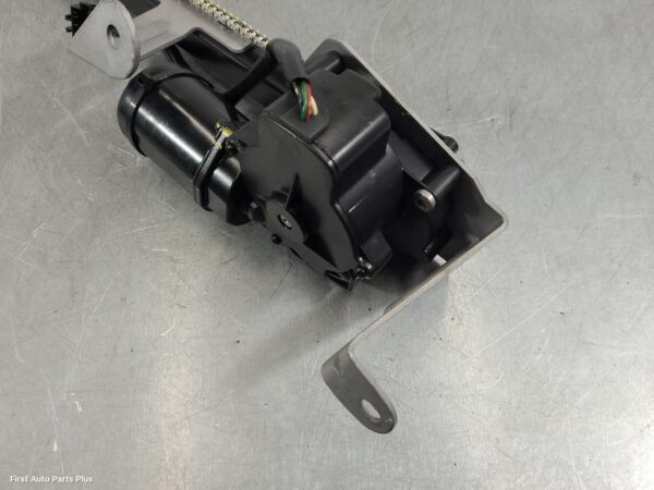 2016 MERCEDES VITO Hatch Strut