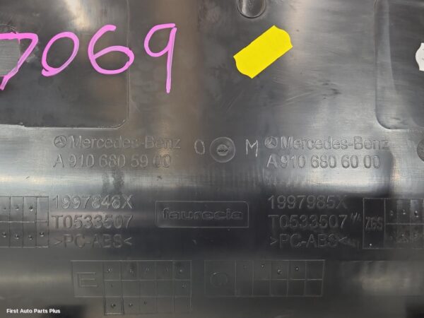 2021 MERCEDES SPRINTER Console