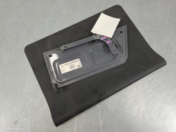 2021 VOLKSWAGEN TRANSPORTER Fuel Door / Filler