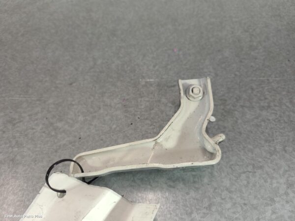 2015 TOYOTA HIACE Door Hinge/Runner