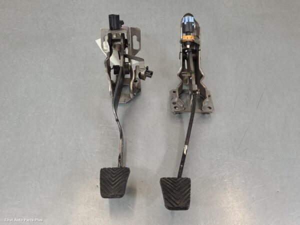 2017 MITSUBISHI TRITON Pedal Assembly