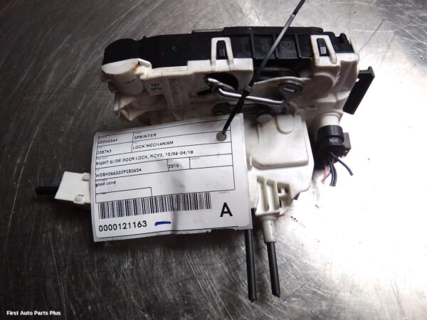 2016 MERCEDES SPRINTER Door/Boot/Gate Lock