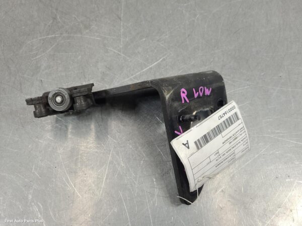 2021 RENAULT TRAFIC Door Hinge/Runner