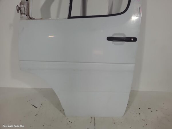 2002 MERCEDES SPRINTER Left Front Door