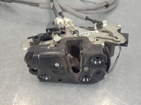 2010 MERCEDES VITO Door/Boot/Gate Lock
