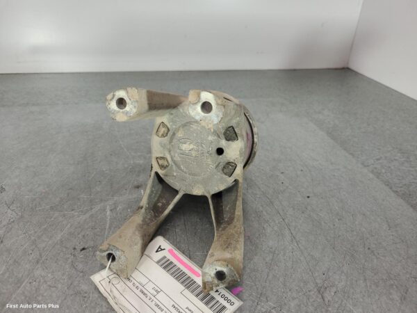 2012 VOLKSWAGEN TRANSPORTER Mount