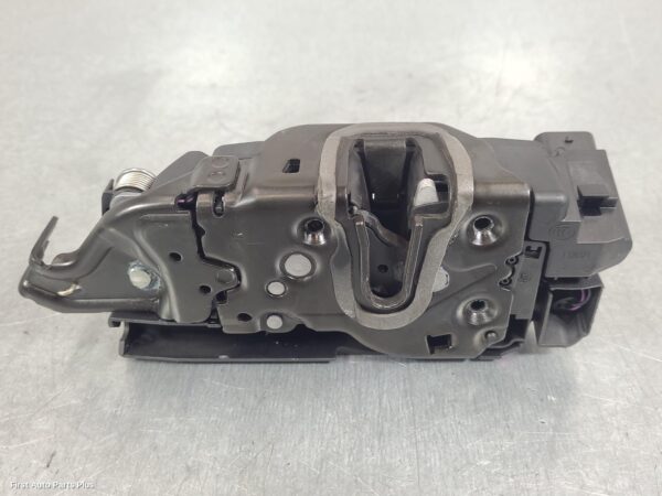 2019 MERCEDES VITO Door/Boot/Gate Lock