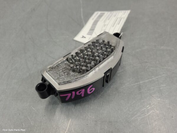 2021 VOLKSWAGEN TRANSPORTER Fan Speed Resistor