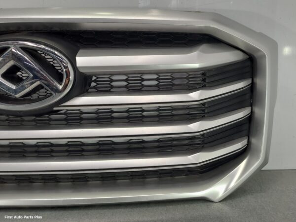 2021 LDV DELIVER 9 Grille