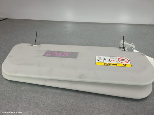 2024 LDV DELIVER 9 Sunvisor