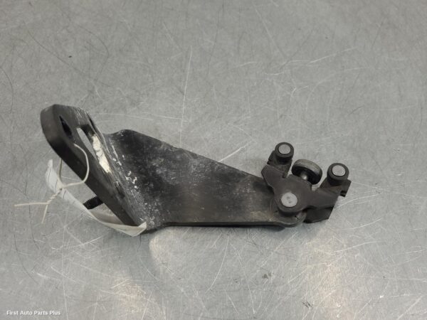 2021 RENAULT TRAFIC Door Hinge/Runner