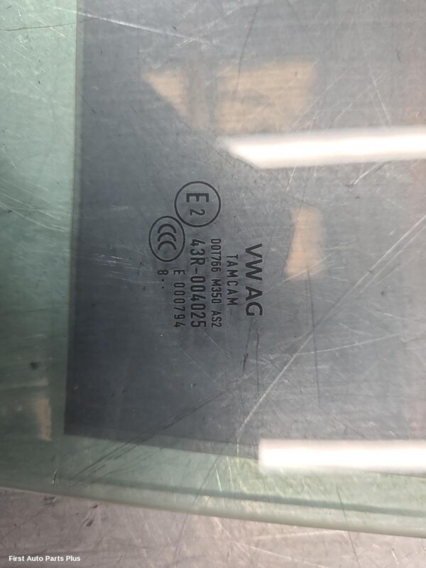 2019 VOLKSWAGEN CRAFTER Left Front Door Window