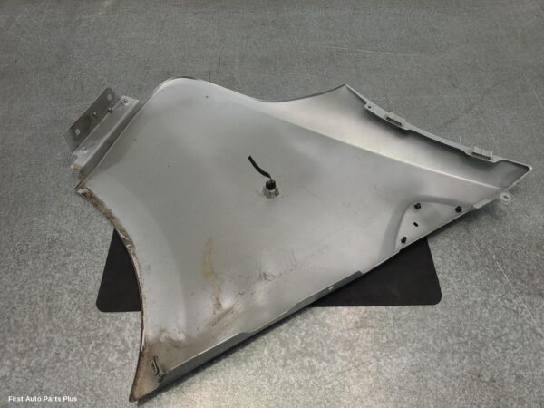 2021 RENAULT TRAFIC Right Guard