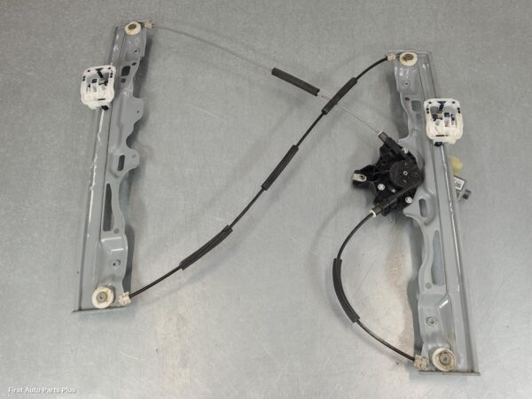 2023 FORD F SERIES Right Front Window Reg/Motor