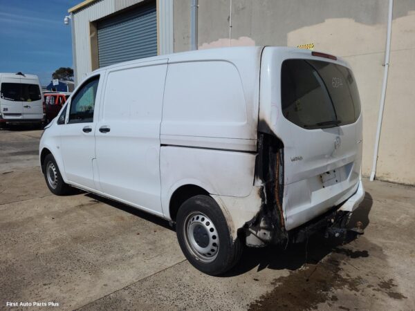 2021 MERCEDES VITO Left Front Strut