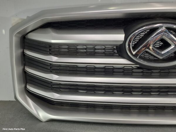 2021 LDV DELIVER 9 Grille