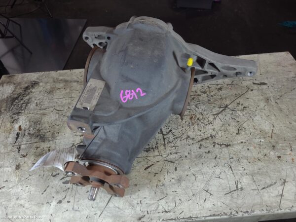 2017 MERCEDES VITO Differential Centre