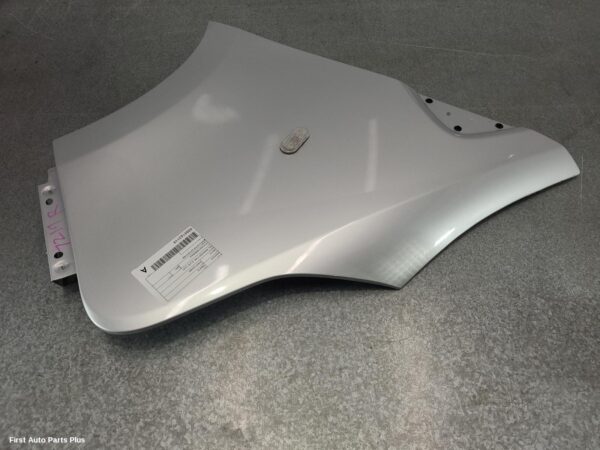 2021 RENAULT TRAFIC Right Guard