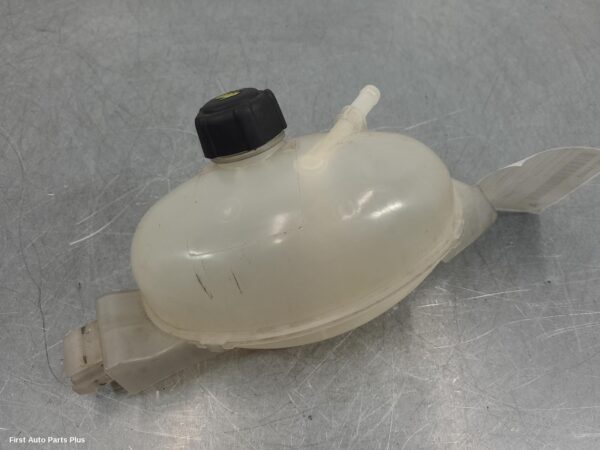 2016 RENAULT MASTER Overflow Bottle