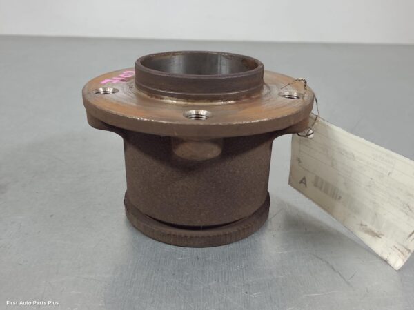 2017 RENAULT MASTER Left Rear Hub Assembly