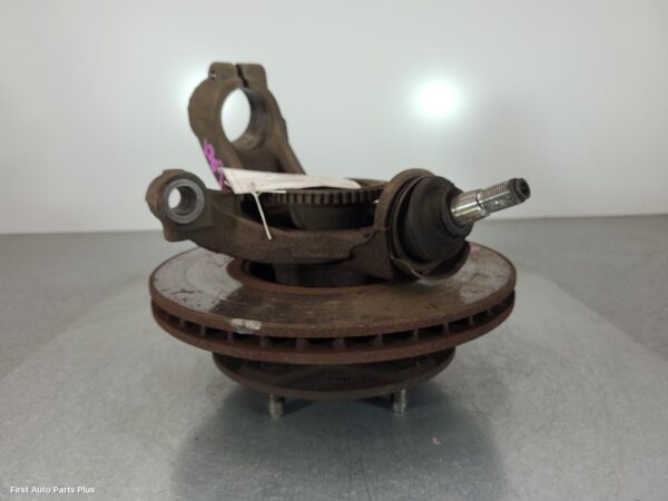 2003 FORD TRANSIT Left Front Hub Assembly