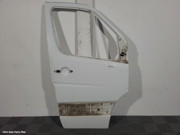 2009 MERCEDES SPRINTER Right Front Door