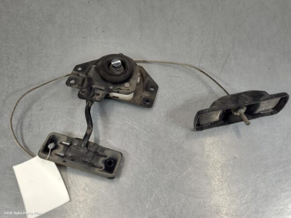 2022 LDV DELIVER 9 Spare Wheel Winch