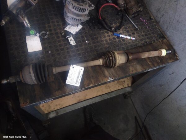 2015 RENAULT TRAFIC Right Driveshaft