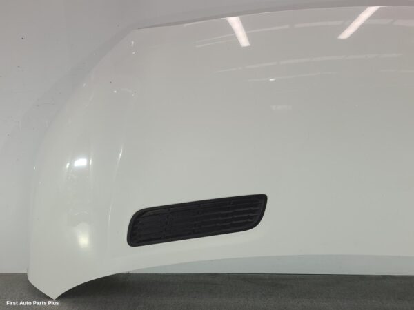 2024 LDV DELIVER 9 Bonnet