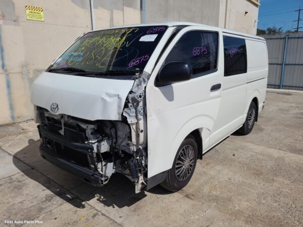 2015 TOYOTA HIACE Door Hinge/Runner