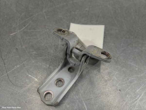 2017 MITSUBISHI TRITON Door Hinge/Runner
