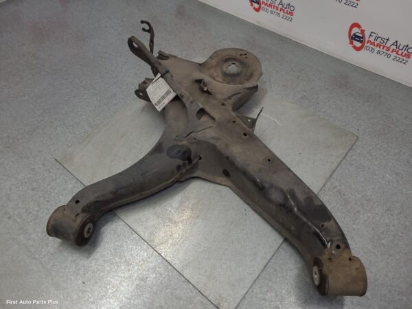 2016 MERCEDES VITO Right Rear Trailing Arm
