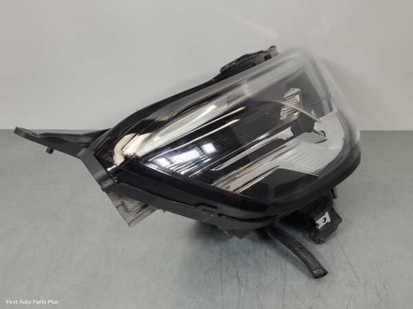 2024 LDV DELIVER 9 Right Headlamp