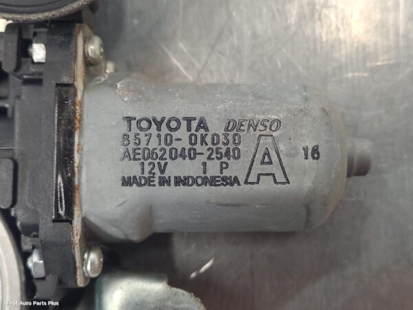 2012 TOYOTA HILUX Right Front Window Reg/Motor