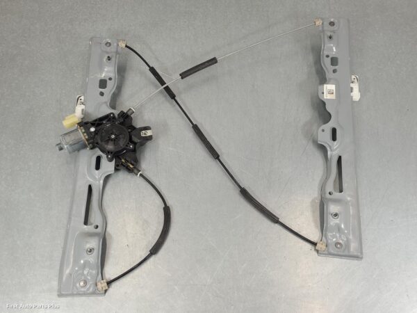 2023 FORD F SERIES Right Front Window Reg/Motor