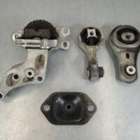 2018 RENAULT TRAFIC Mount