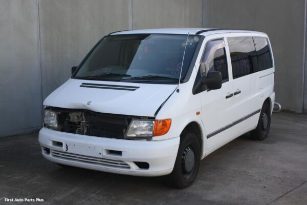 2000 MERCEDES VITO Door Handle