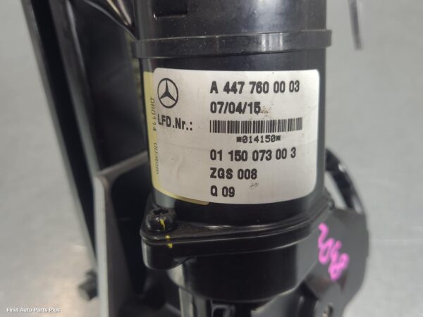2016 MERCEDES VITO Hatch Strut